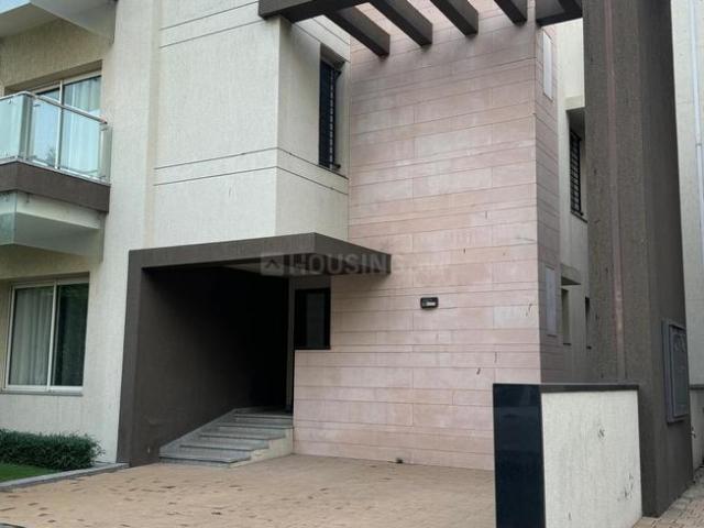 5 BHK Villa in Sector 109 for resale Gurgaon. The reference number is 14283181