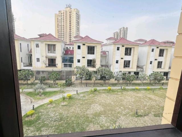 5 BHK Villa in Sector 128 for resale Noida. The reference number is 20149993