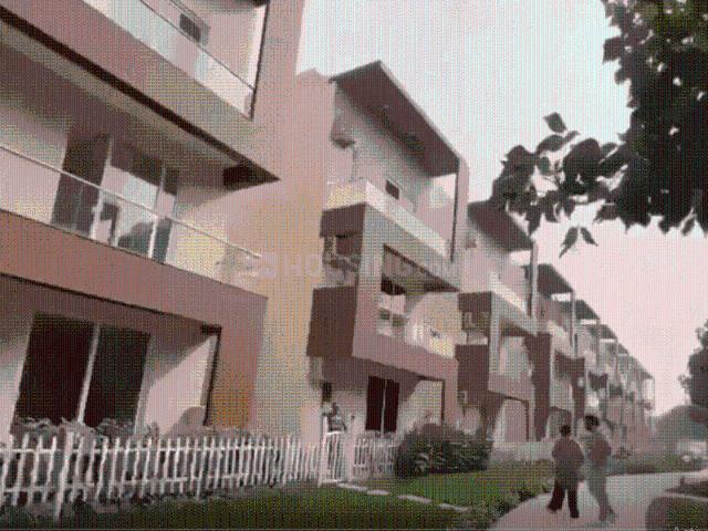 5 BHK Villa in Sector 27 for rent Greater Noida. The reference number is 20098663