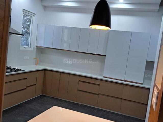 5 BHK Villa in Sector 44 for resale Noida. The reference number is 12098356