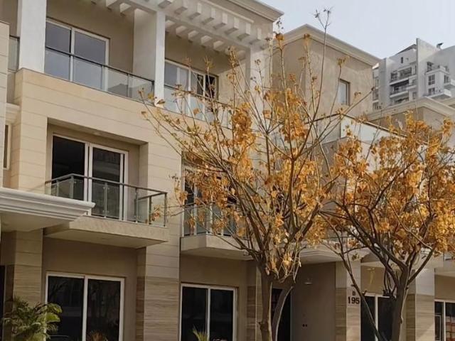 5 BHK Villa in Sector 70A for resale Gurgaon. The reference number is 19188056