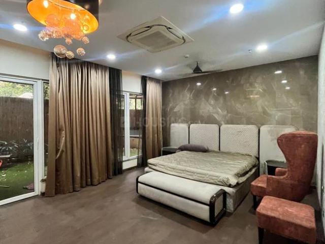 5 BHK Villa in Sector 75 for rent Noida. The reference number is 20899980