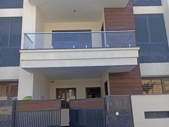 5 BHK Villa in Shamsabad for resale Agra. The reference number is 16639735