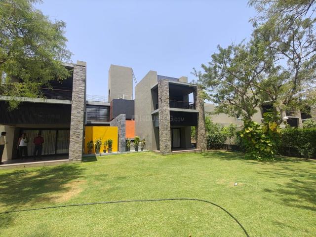 5 BHK Villa in Shantipura for resale Ahmedabad. The reference number is 20800435