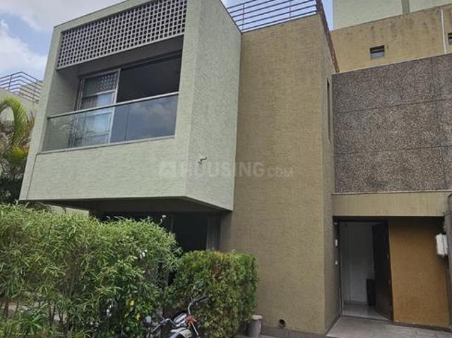 5 BHK Villa in Shela for rent Ahmedabad. The reference number is 20485577