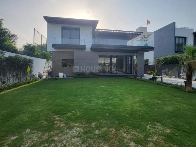 5 BHK Villa in Sultanpur for resale New Delhi. The reference number is 11746618