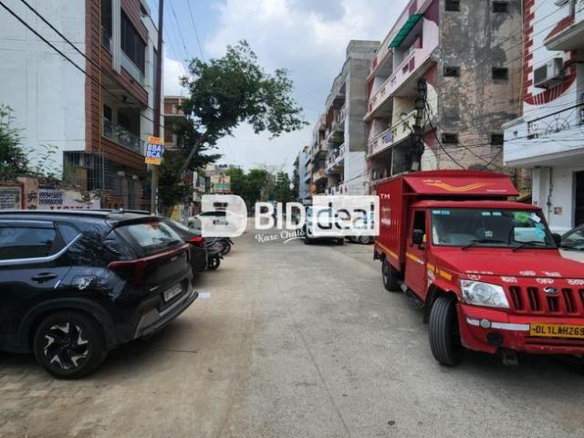 5 BHK Apartment in Chikamberpur for resale Ghaziabad. The reference number is 20587074