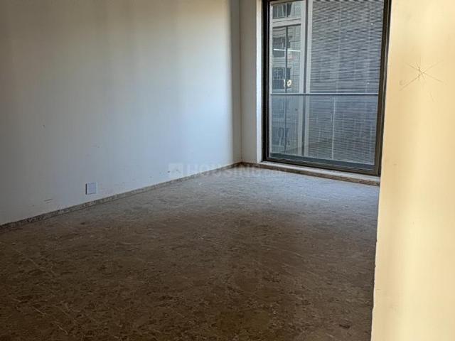5 BHK Apartment in Ambli for rent Ahmedabad. The reference number is 20015754