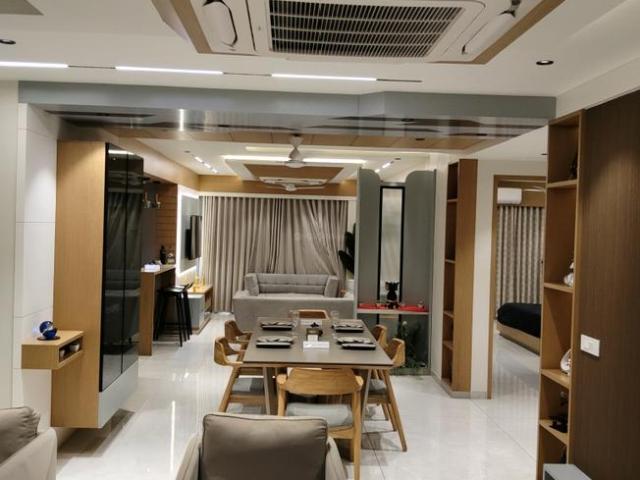 5 BHK Apartment in Ambli for rent Ahmedabad. The reference number is 20669193