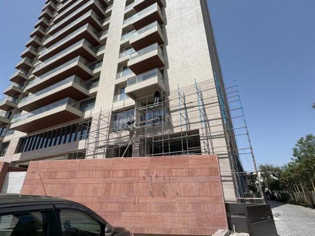 5 BHK Apartment in Ambli for resale Ahmedabad. The reference number is 19745140