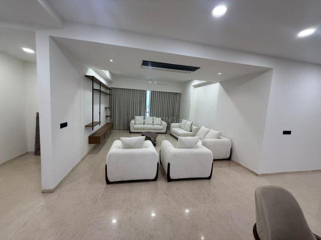 5 BHK Apartment in Bodakdev for rent Ahmedabad. The reference number is 20608249