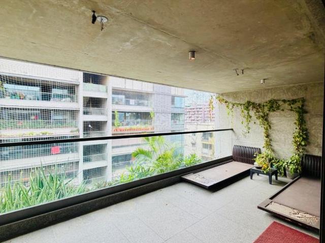5 BHK Apartment in Bodakdev for resale Ahmedabad. The reference number is 20888315
