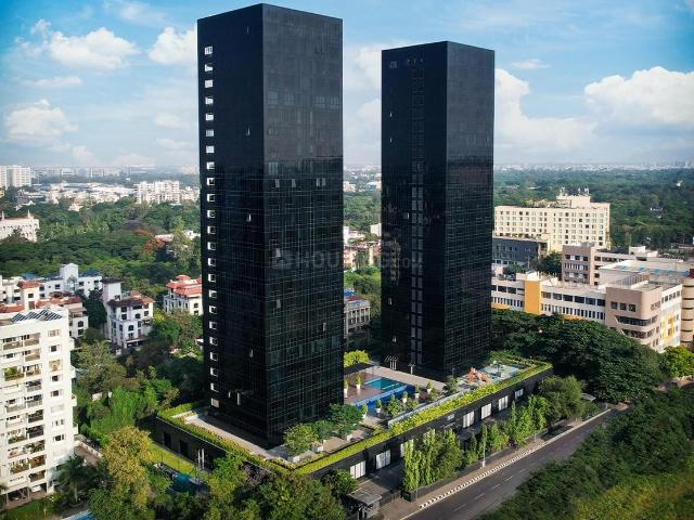 5 BHK Apartment in Kalyani Nagar for resale Pune. The reference number is 17012138