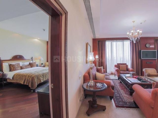 5 BHK Apartment in Khar West for rent Mumbai. The reference number is 19944216