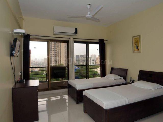 5 BHK Apartment in Khar West for rent Mumbai. The reference number is 19944222