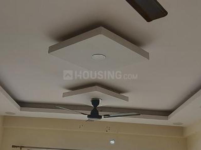 5 BHK Apartment in Mohan Nagar for resale Ghaziabad. The reference number is 20376980