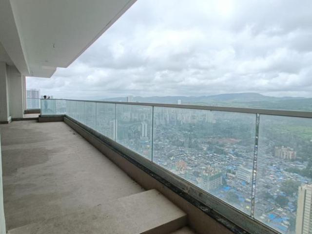 5 BHK Apartment in Malad East for resale Mumbai. The reference number is 20861410
