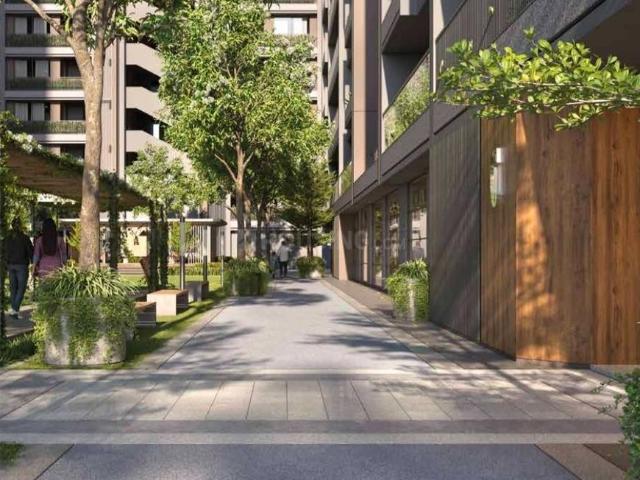 5 BHK Apartment in Satellite for resale Ahmedabad. The reference number is 20085080