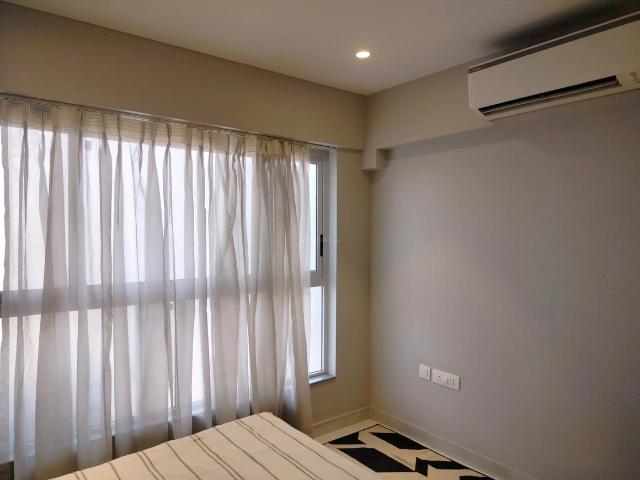 5 BHK Apartment in Santacruz West for resale Mumbai. The reference number is 19520667