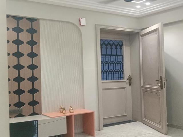5 BHK Apartment in Science Park for resale Ahmedabad. The reference number is 19582146