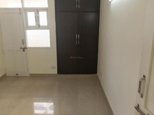 5 BHK Apartment in Sector 18 Dwarka for rent New Delhi. The reference number is 19576805