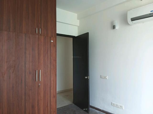 5 BHK Apartment in Sector 110 for rent Gurgaon. The reference number is 20088629