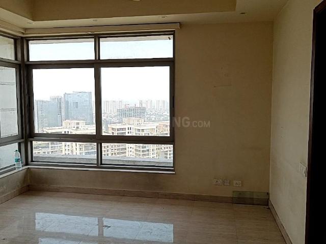 5 BHK Apartment in Sector 128 for rent Noida. The reference number is 20406572