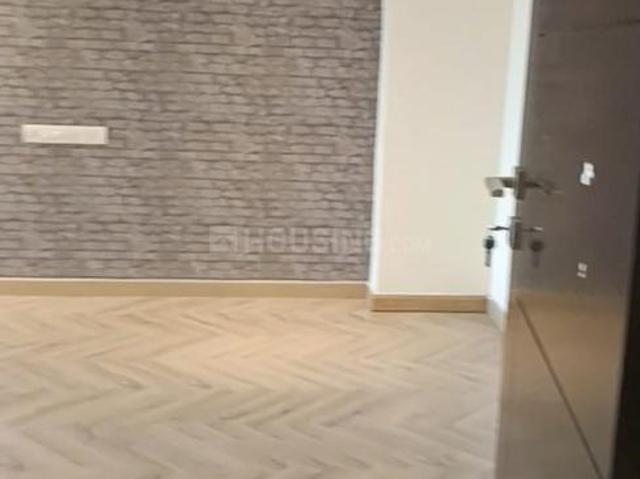 5 BHK Apartment in Sector 42 for rent Gurgaon. The reference number is 18861572
