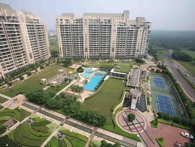 5 BHK Apartment in Sector 42 for rent Gurgaon. The reference number is 19686396
