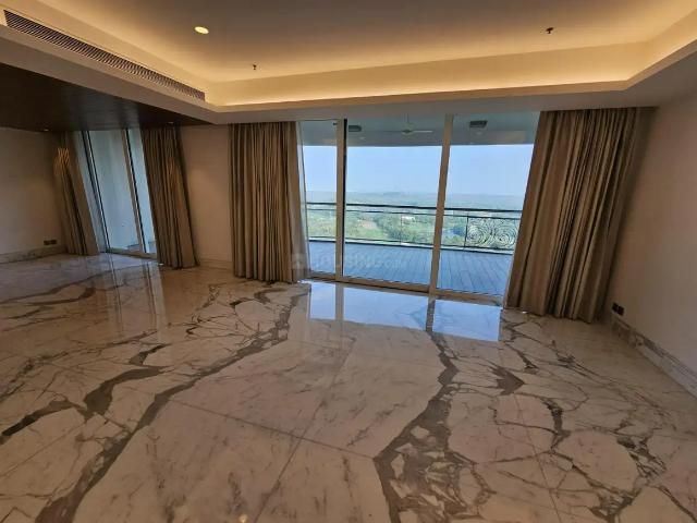 5 BHK Apartment in Sector 42 for rent Gurgaon. The reference number is 20079881