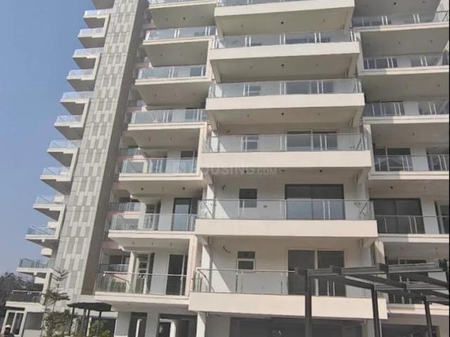 5 BHK Apartment in Sector 52 for rent Gurgaon. The reference number is 20636731