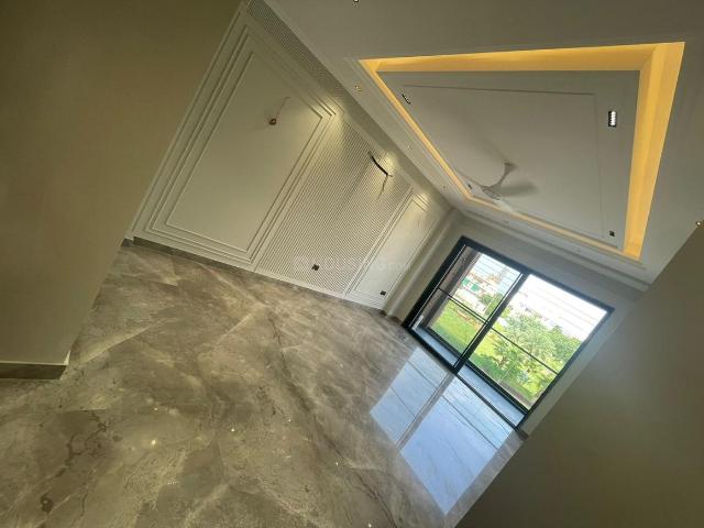 5 BHK Apartment in Sector 62 for rent Gurgaon. The reference number is 20420978