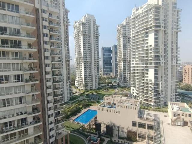 5 BHK Apartment in Sector 62 for rent Gurgaon. The reference number is 20325975