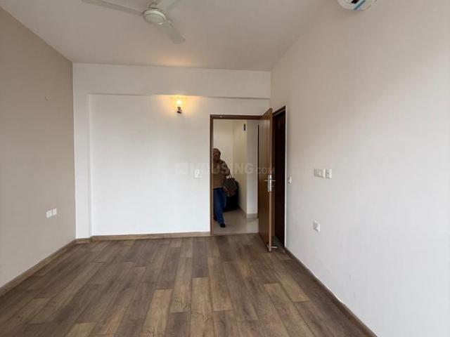 5 BHK Apartment in Sector 79 for rent Noida. The reference number is 19988701