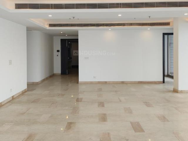 5 BHK Apartment in Sector 94 for resale Noida. The reference number is 14755348