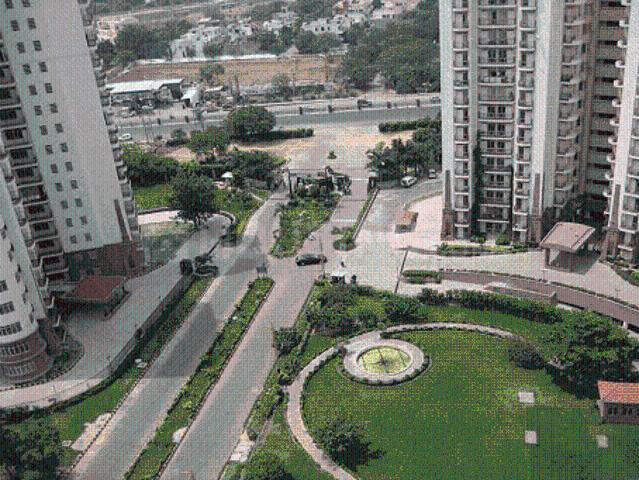 5 BHK Apartment in Sushant Lok Phase 1 for resale Gurgaon. The reference number is 20599398