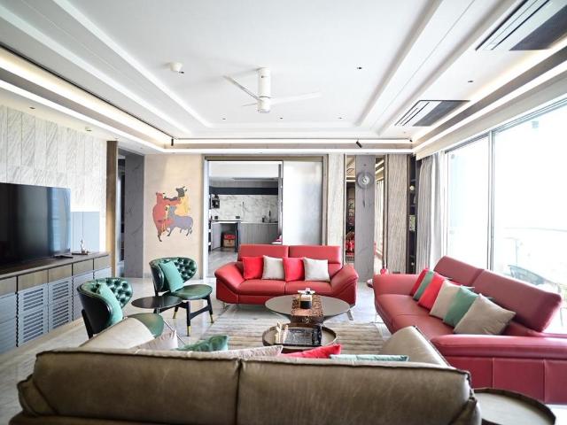 5 BHK Apartment in Topsia for resale Kolkata. The reference number is 19743088