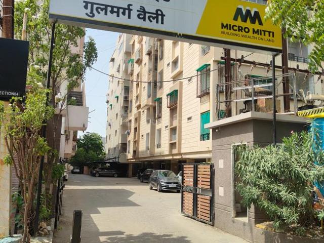 5 BHK Apartment in Telephone Nagar for resale Indore. The reference number is 20678844