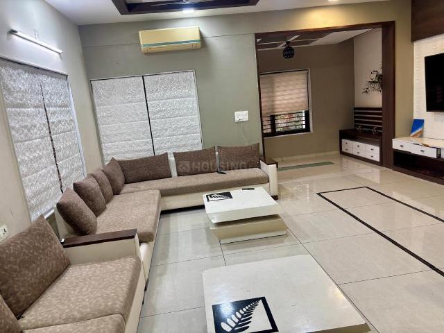 5 BHK Apartment in Thaltej for resale Ahmedabad. The reference number is 20978203