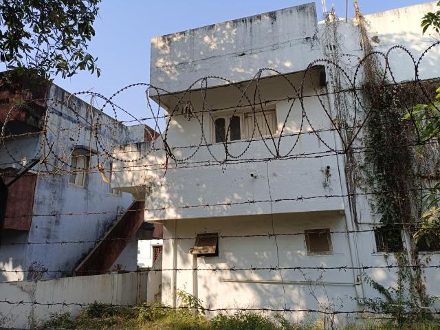 5 BHK Duplex in Saiyed Vasna for resale Vadodara. The reference number is 19319392