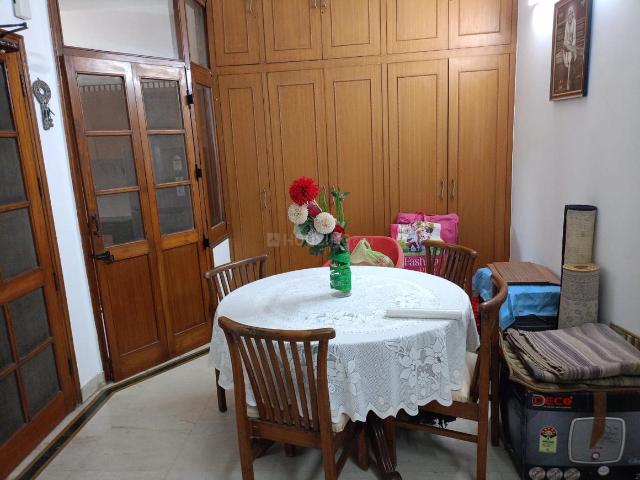 5 BHK Duplex in Sector 30 for resale Noida. The reference number is 20360293
