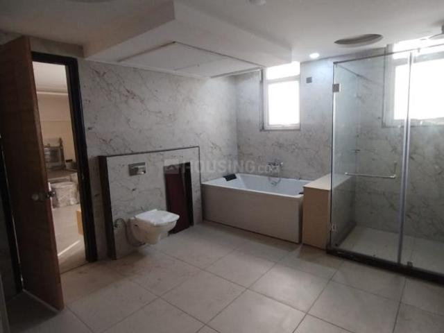5 BHK Duplex in Sector 67 for resale Gurgaon. The reference number is 18853189