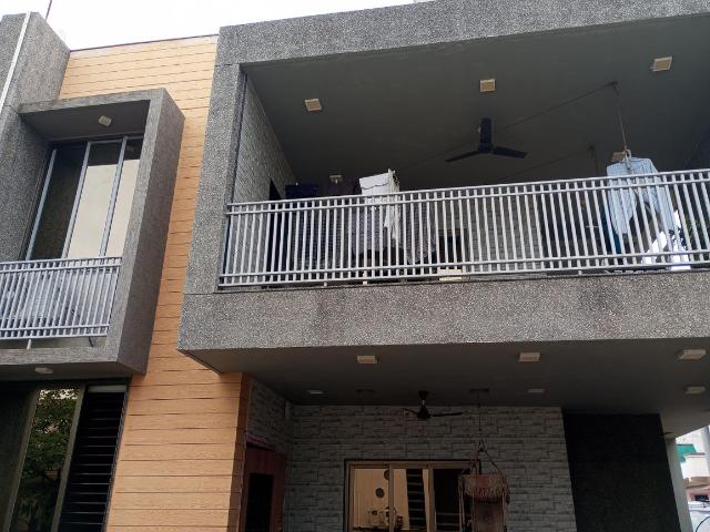 5 BHK Duplex in Vastral for resale Ahmedabad. The reference number is 20949220