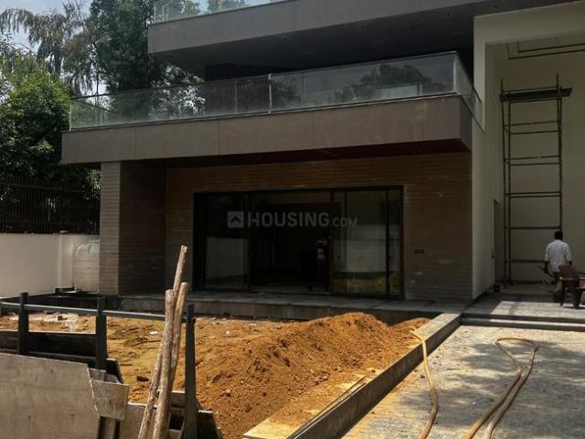 5 BHK Farm House in Radhey Mohan Drive for resale New Delhi. The reference number is 20557123