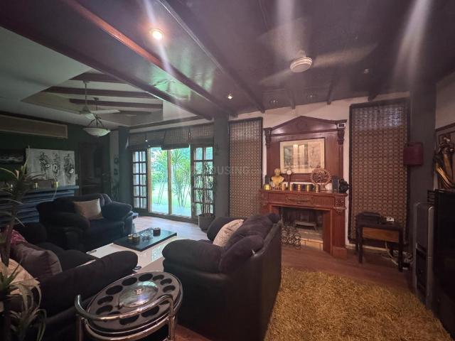 5 BHK Farm House in Sainik Farm for resale South Delhi. The reference number is 17675278
