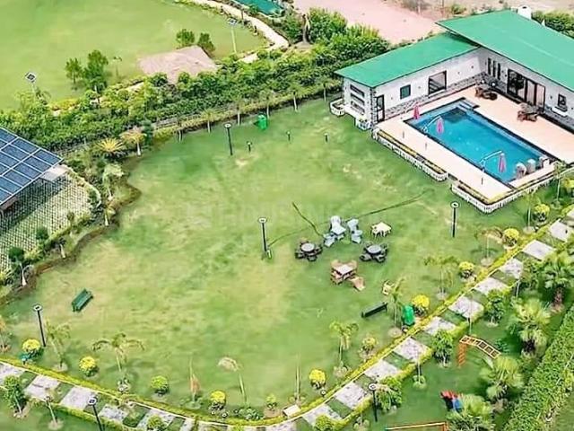 5 BHK Farm House in Sector 150 for resale Noida. The reference number is 17097744