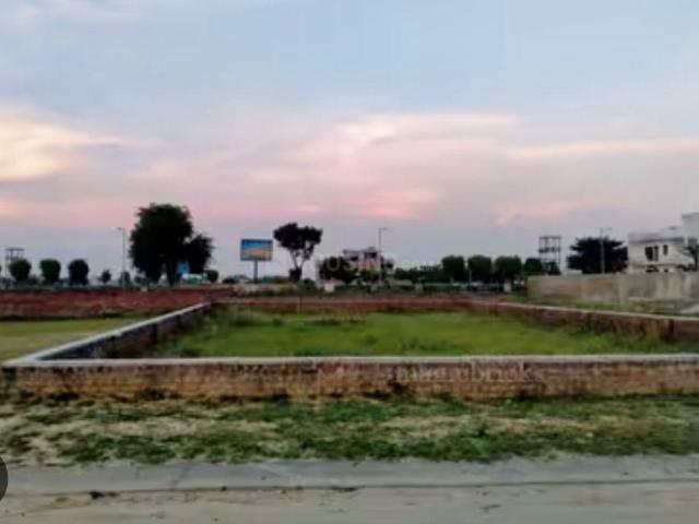 5 BHK Farm House in Wave City for resale Ghaziabad. The reference number is 20652205