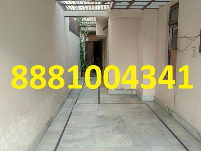 5 BHK Independent Builder Floor in New Mandi for rent Muzaffarnagar. The reference number is 8525942