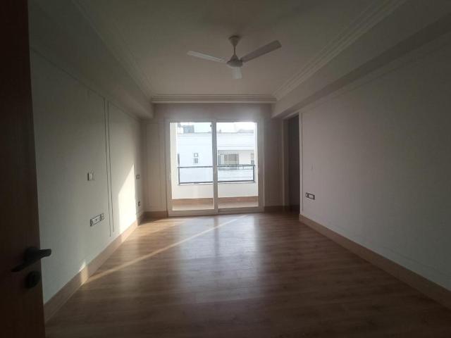5 BHK Independent Builder Floor in DLF Phase 5 for rent Gurgaon. The reference number is 20405099