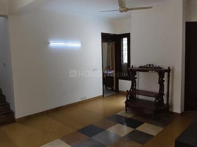 5 BHK Independent Builder Floor in DLF Phase 1 for rent Gurgaon. The reference number is 20207136